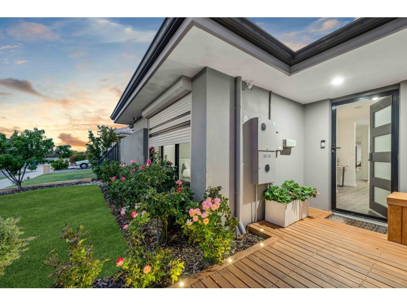 107 Boomerang Loop, Banksia Grove WA 6031
