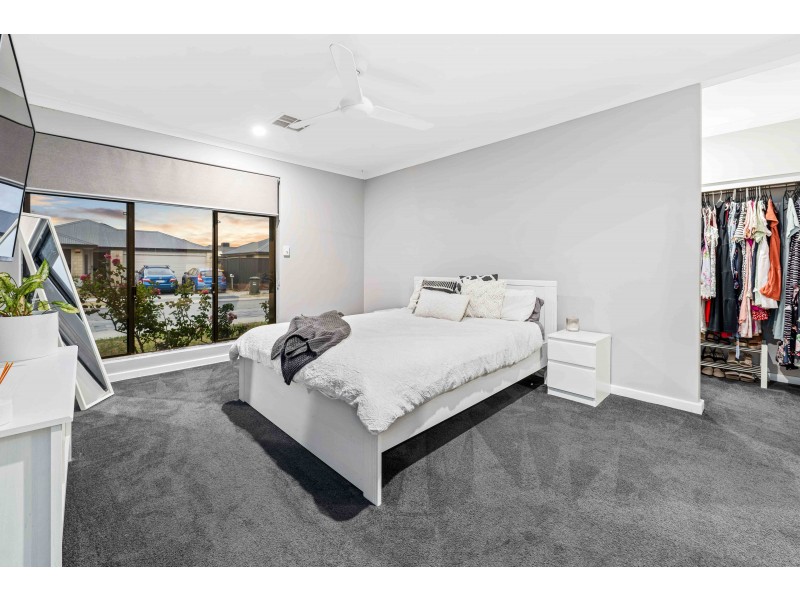 107 Boomerang Loop, Banksia Grove WA 6031