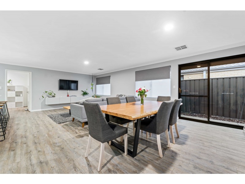 107 Boomerang Loop, Banksia Grove WA 6031