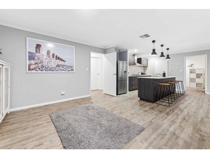 107 Boomerang Loop, Banksia Grove WA 6031