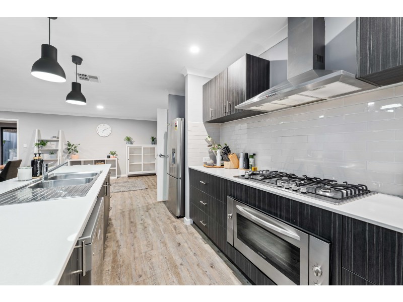 107 Boomerang Loop, Banksia Grove WA 6031