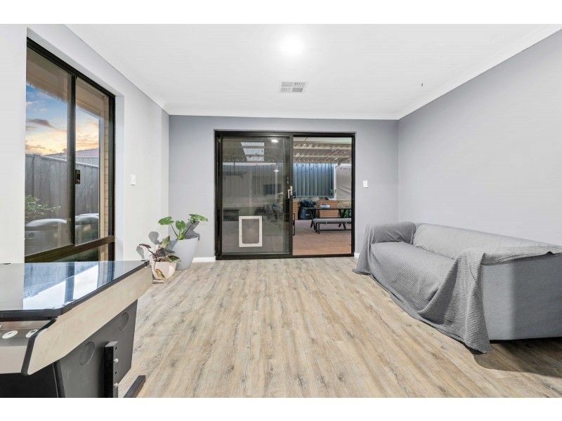 107 Boomerang Loop, Banksia Grove WA 6031