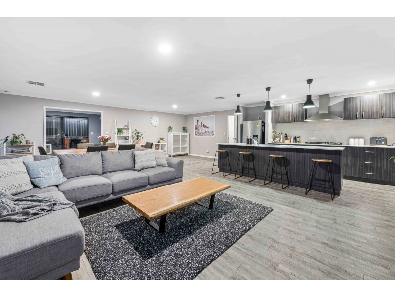 107 Boomerang Loop, Banksia Grove WA 6031