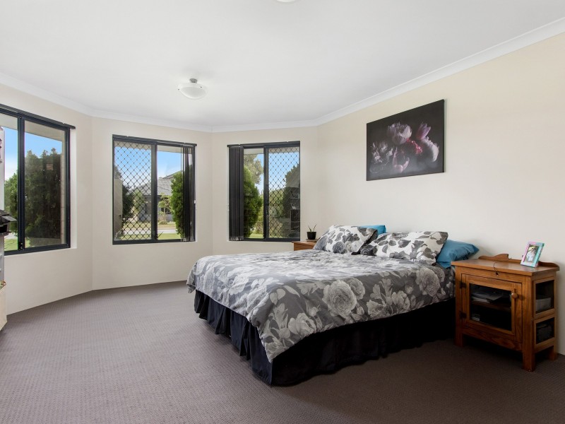 7 Araluen Crescent, Bertram WA 6167