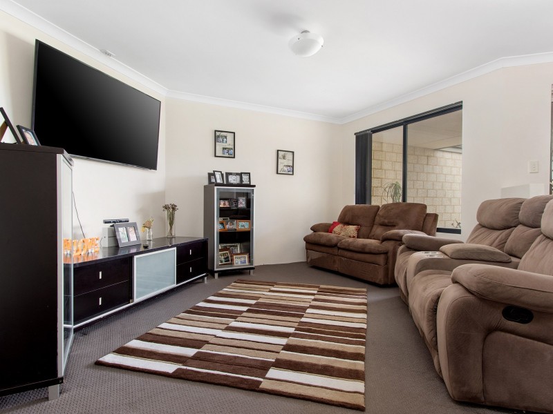 7 Araluen Crescent, Bertram WA 6167