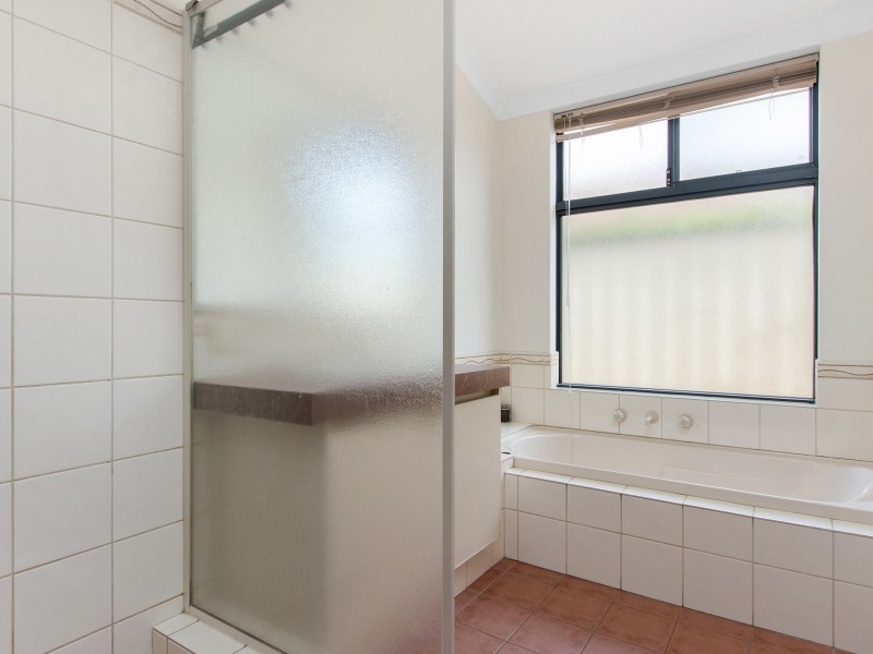 7 Araluen Crescent, Bertram WA 6167