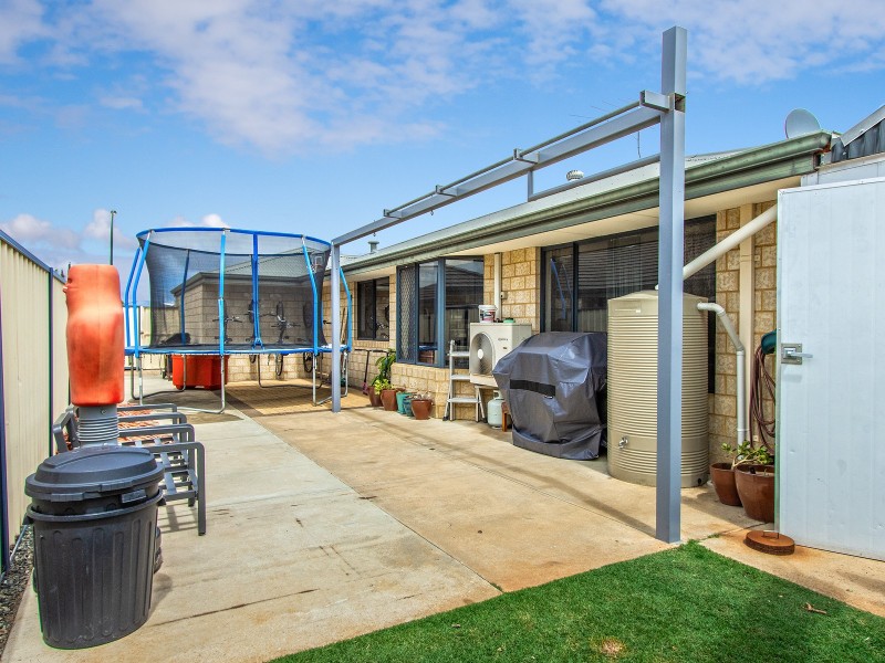 7 Araluen Crescent, Bertram WA 6167