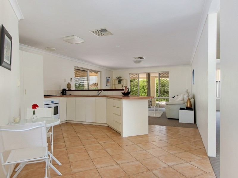 144 Dalrymple Drive, Leda WA 6170