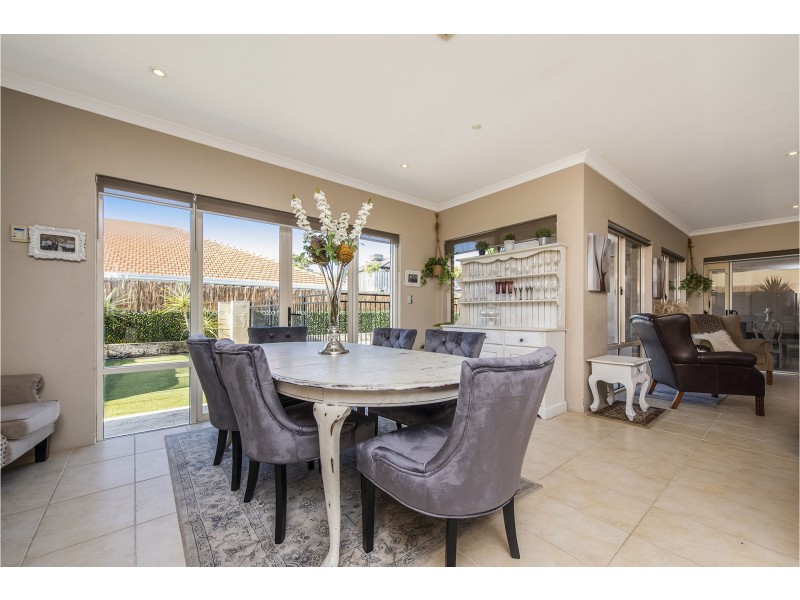 16 Arrowsmith Avenue, Ellenbrook WA 6069