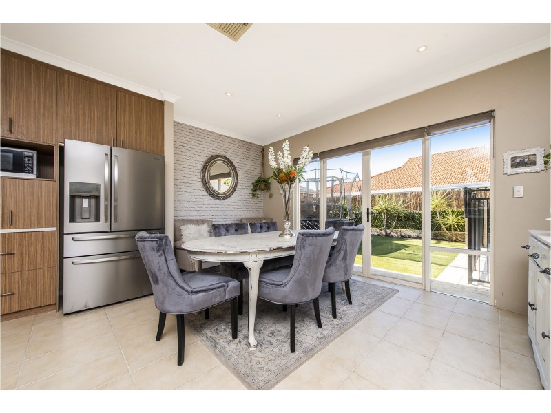 16 Arrowsmith Avenue, Ellenbrook WA 6069