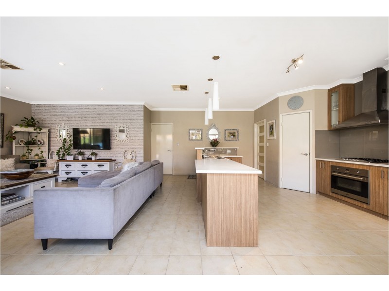 16 Arrowsmith Avenue, Ellenbrook WA 6069