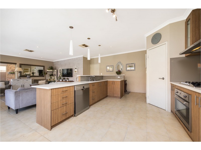 16 Arrowsmith Avenue, Ellenbrook WA 6069