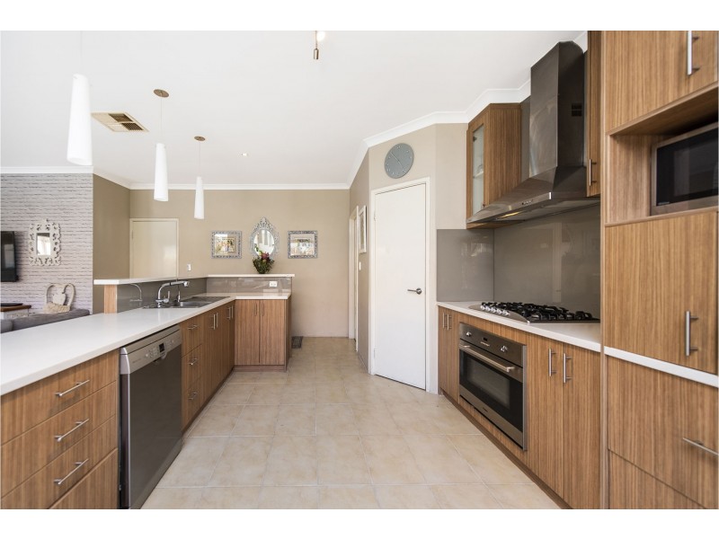 16 Arrowsmith Avenue, Ellenbrook WA 6069