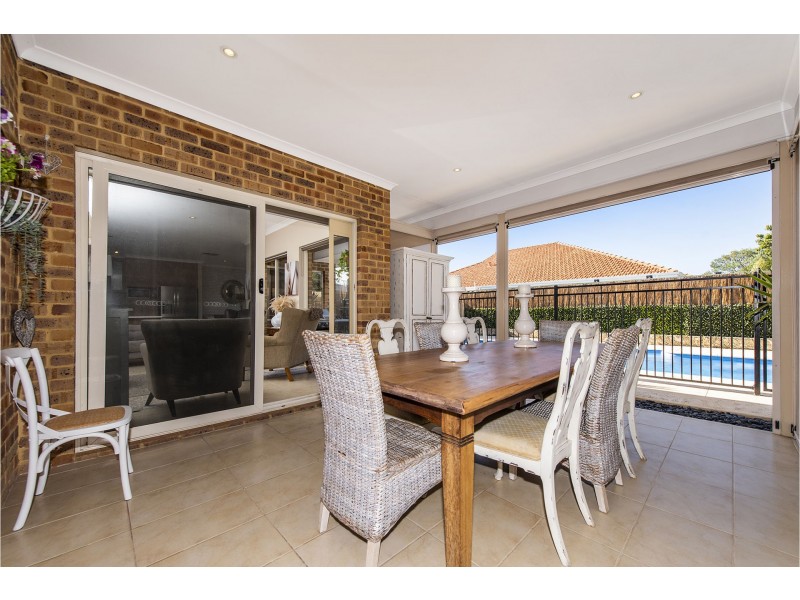 16 Arrowsmith Avenue, Ellenbrook WA 6069