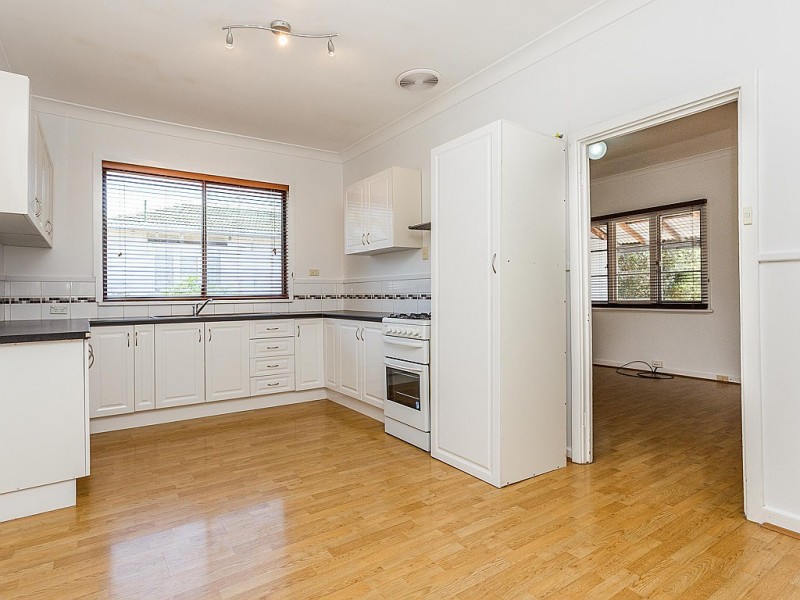 50 Crabtree Way, Medina WA 6167