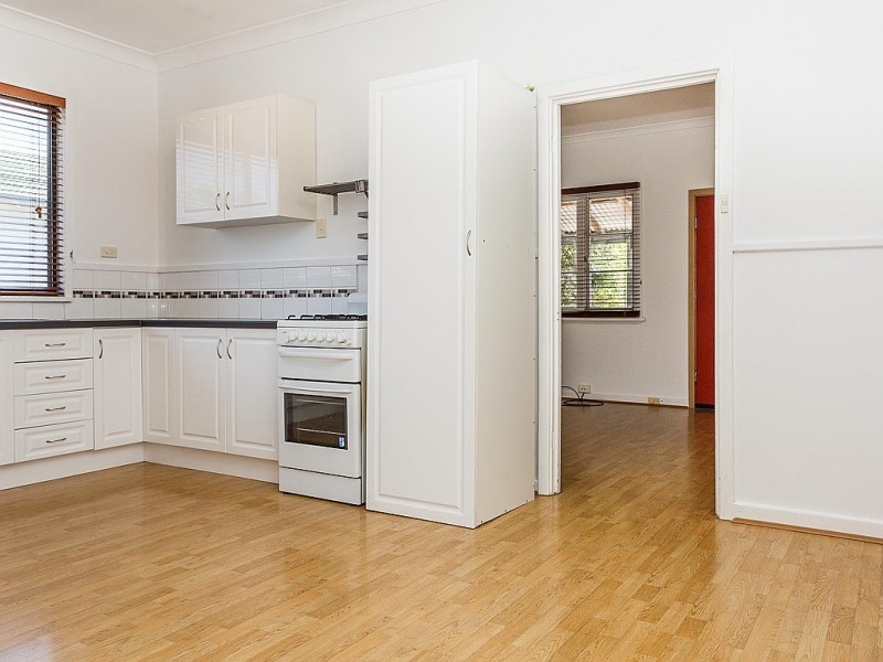 50 Crabtree Way, Medina WA 6167