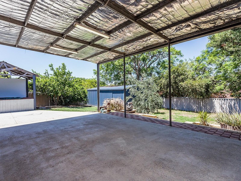 50 Crabtree Way, Medina WA 6167