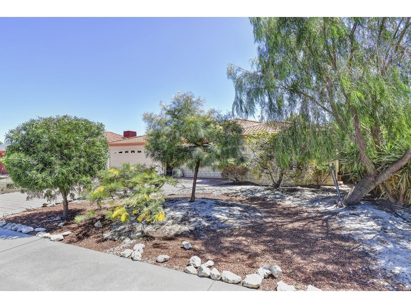 17 Innesvale Way, Carramar WA 6031