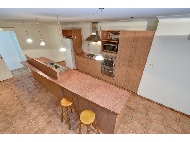 17 Innesvale Way, Carramar WA 6031