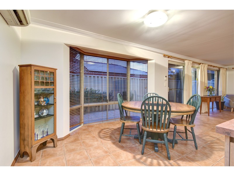 17 Innesvale Way, Carramar WA 6031