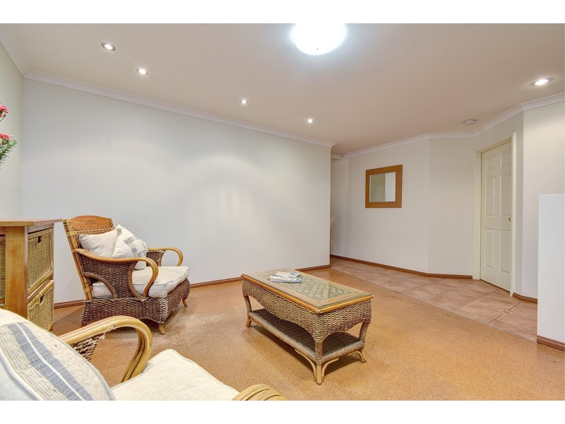 17 Innesvale Way, Carramar WA 6031