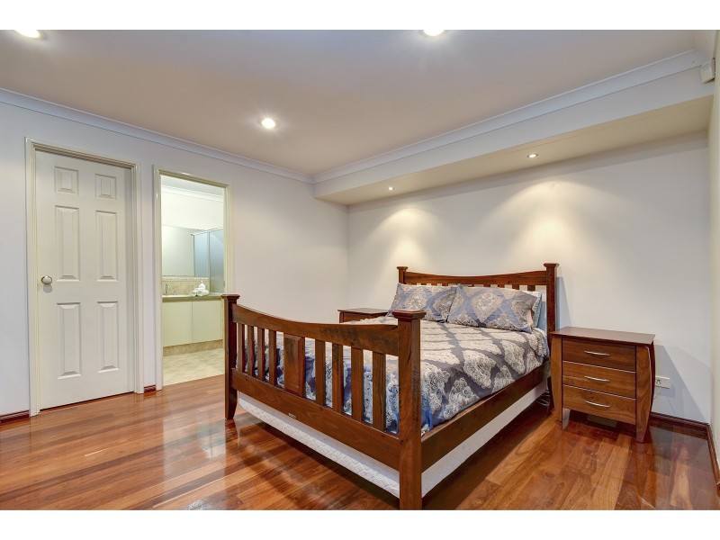 17 Innesvale Way, Carramar WA 6031