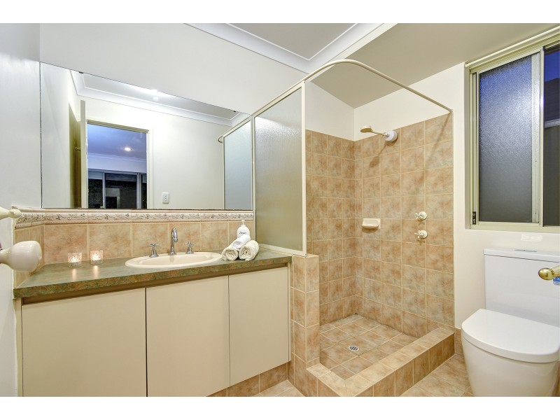 17 Innesvale Way, Carramar WA 6031