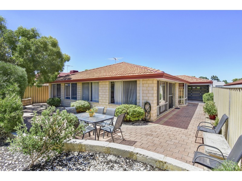 17 Innesvale Way, Carramar WA 6031