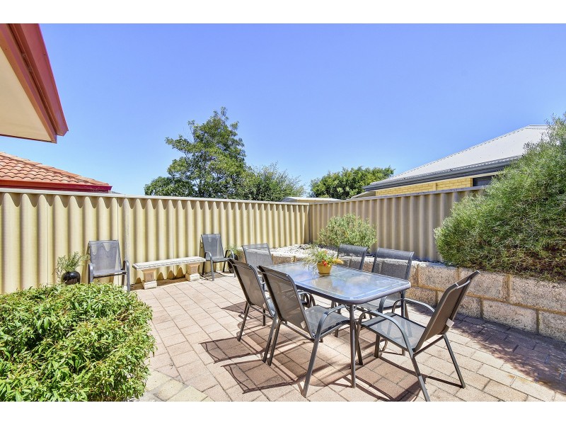 17 Innesvale Way, Carramar WA 6031