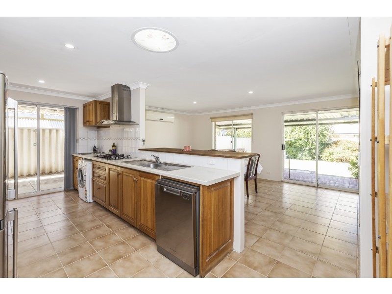 8 Salisbury Road, Beechboro WA 6063