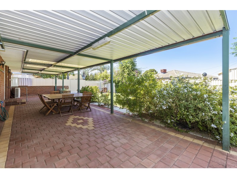 8 Salisbury Road, Beechboro WA 6063