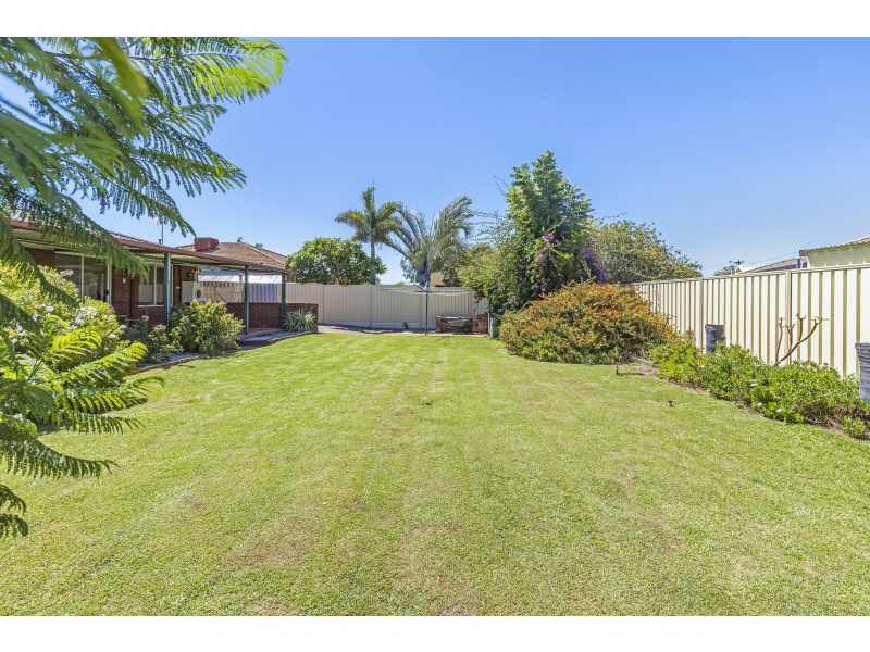 8 Salisbury Road, Beechboro WA 6063