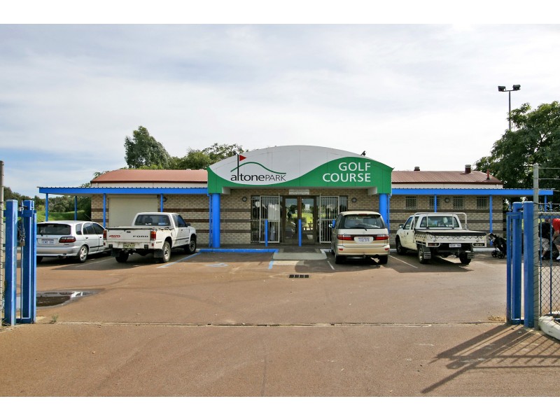 8 Salisbury Road, Beechboro WA 6063