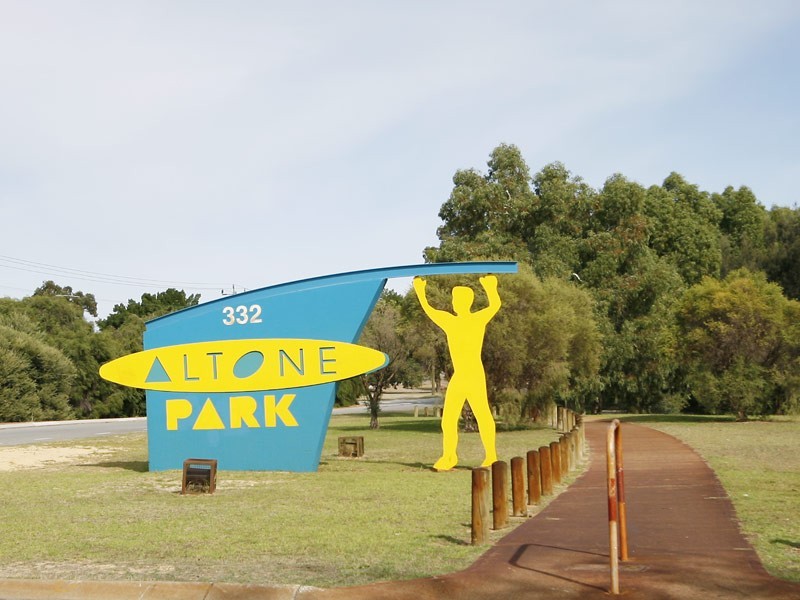 8 Salisbury Road, Beechboro WA 6063