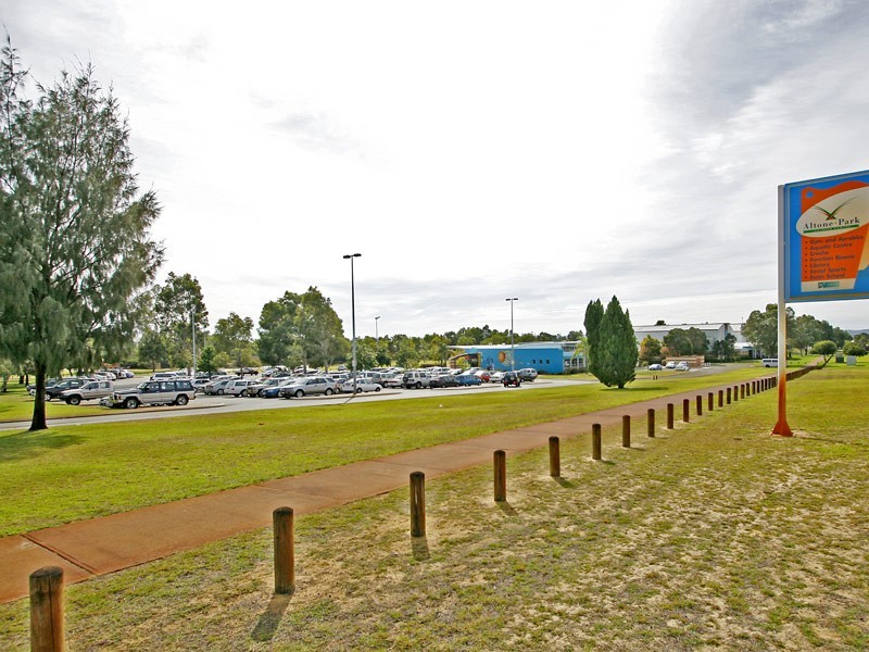 8 Salisbury Road, Beechboro WA 6063