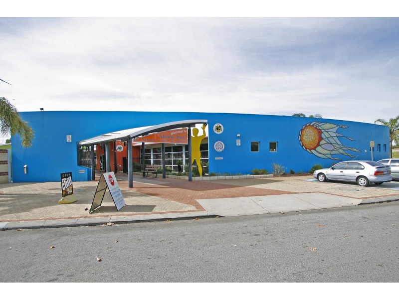 8 Salisbury Road, Beechboro WA 6063