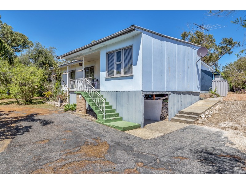12 Murray Crescent, Halls Head WA 6210