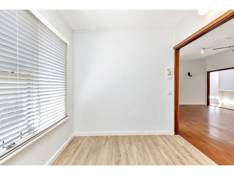 12 Murray Crescent, Halls Head WA 6210