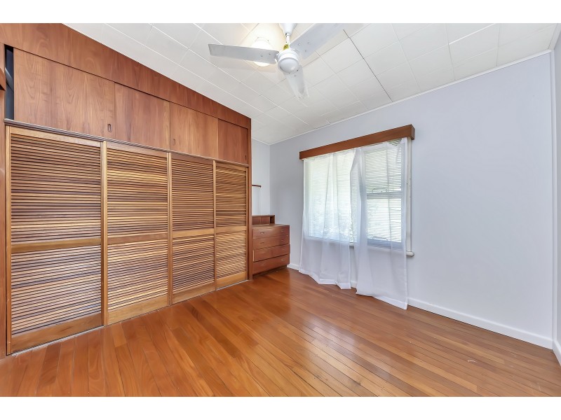 12 Murray Crescent, Halls Head WA 6210