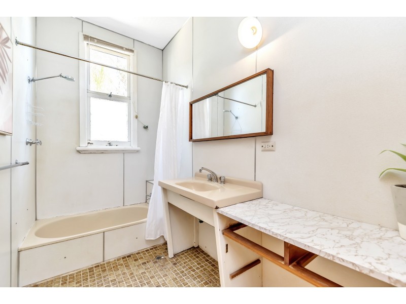 12 Murray Crescent, Halls Head WA 6210