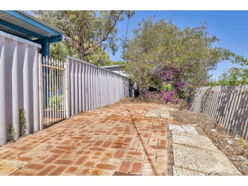 12 Murray Crescent, Halls Head WA 6210