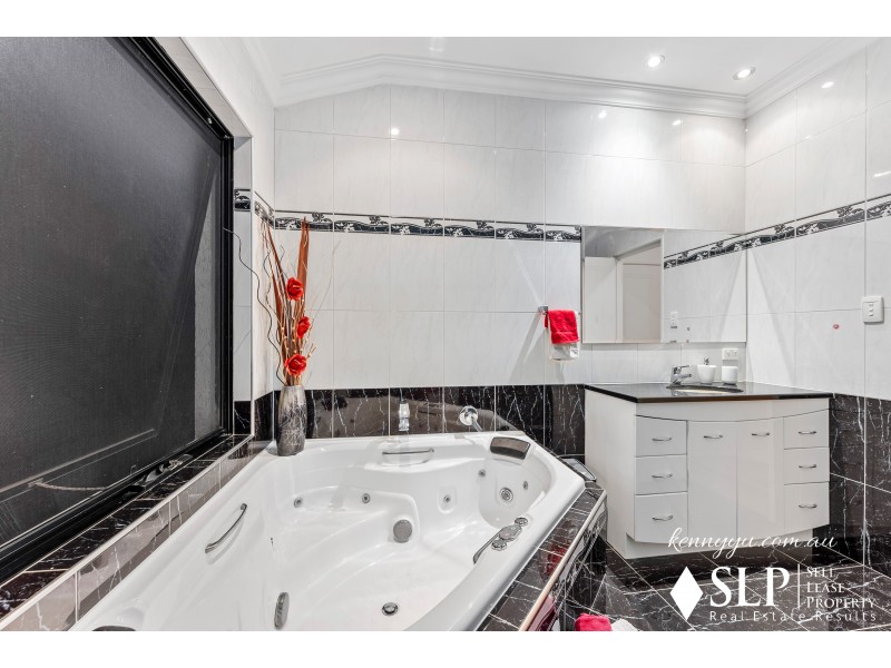 3 Trent Bridge Avenue, Madeley WA 6065