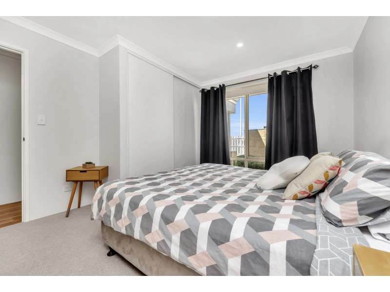 72 Kingscliff Drive, Golden Bay WA 6174