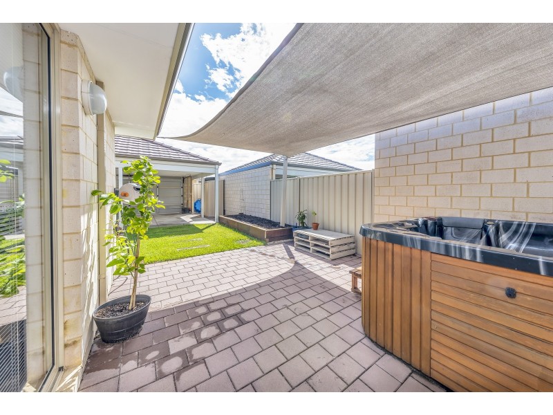 72 Kingscliff Drive, Golden Bay WA 6174