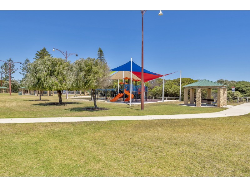 72 Kingscliff Drive, Golden Bay WA 6174