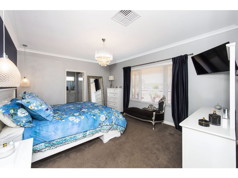 77 Dirk Hartog Drive, Nambeelup WA 6207