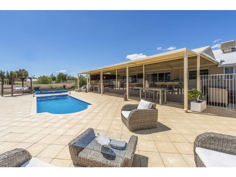 77 Dirk Hartog Drive, Nambeelup WA 6207