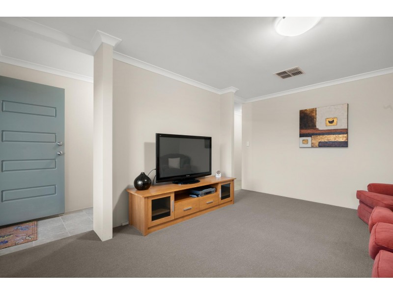 18 Elemi Bend, Atwell WA 6164