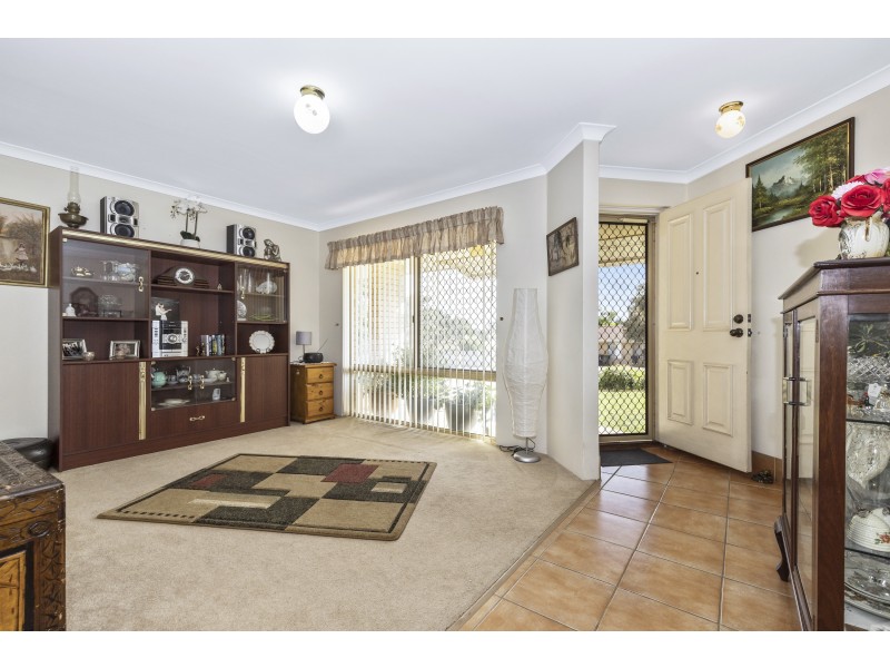 16 Pentecost Avenue, Beechboro WA 6063