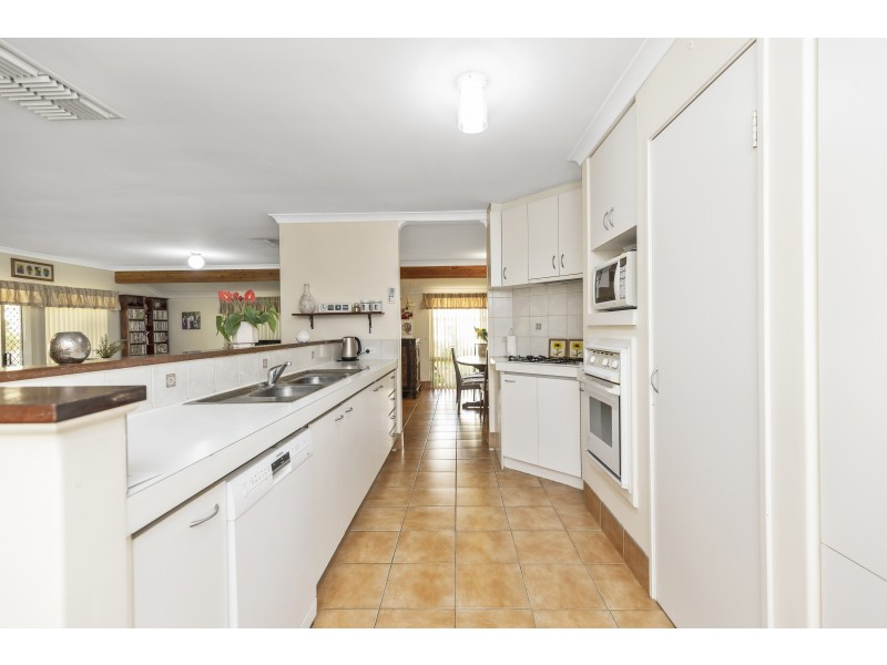 16 Pentecost Avenue, Beechboro WA 6063